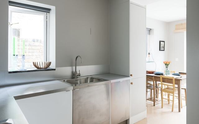 Fabulous 2BR Flat near Notting Hill