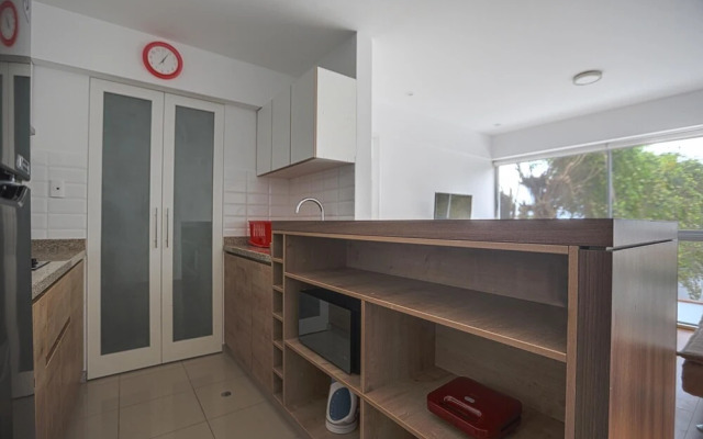 Quiet Romantic Apartment In The Heart Of Barranco