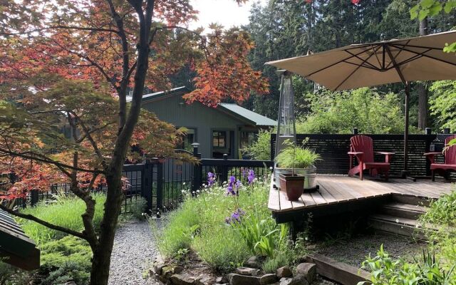 Salt Spring Carriage House B&B