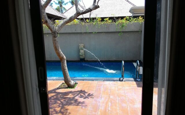 d’Nusa Beach Club and Resort