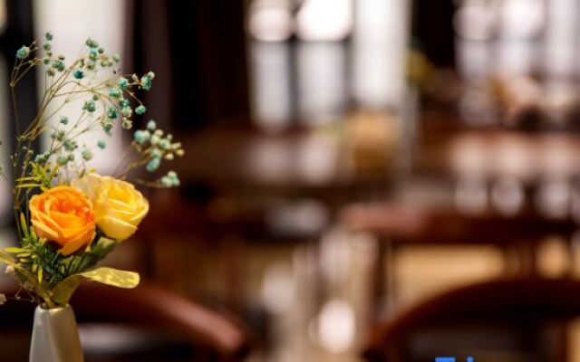 Tonglu Hongqi JC Hotel