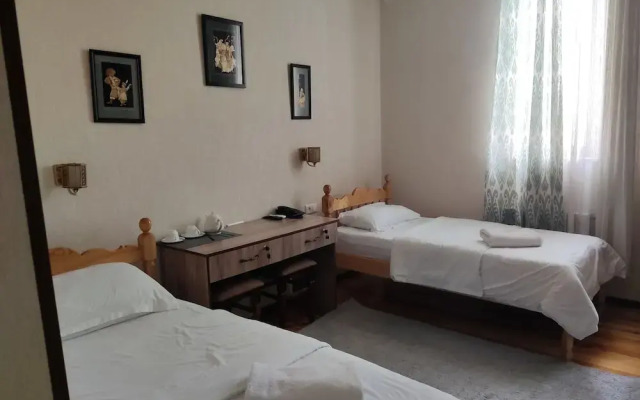 Naqshband Craft Center & Hotel