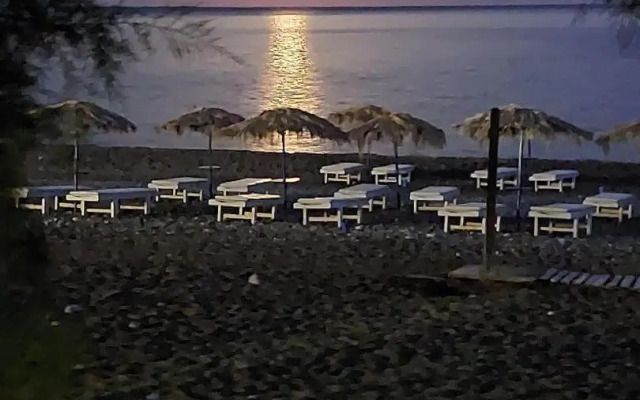 Gennadi Beach Apartments