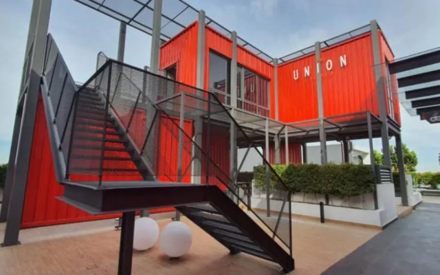 Muji Home Sunway Lagoon Pyramid,Subang,2BR,6-8pax