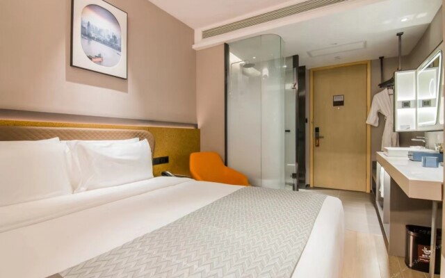 SKYBIRD Hotel (Shanghai Hongqiao Airport)