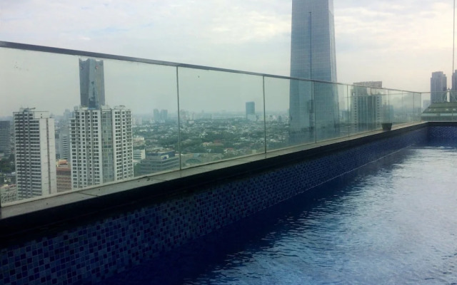 Luxurious and Comfortable 1BR Ciputra World 2 Apartment