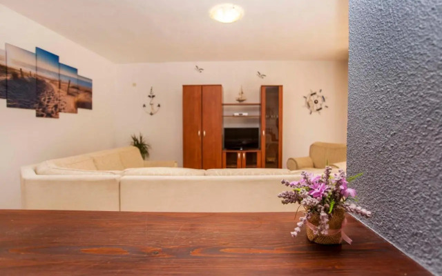 Paola Apartment