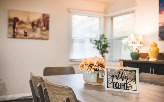 Comfortable Pasadena Retreat With Good Location