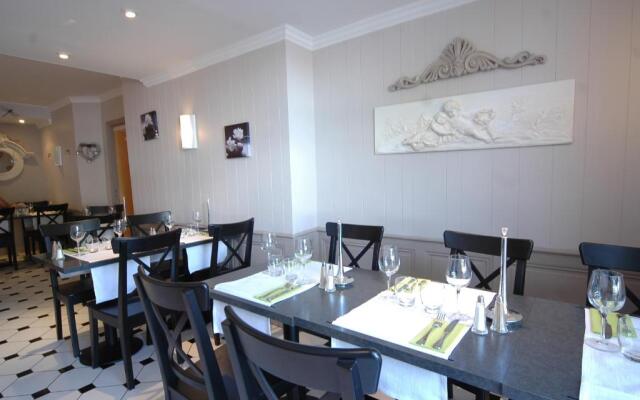 Cristal Hotel Restaurant