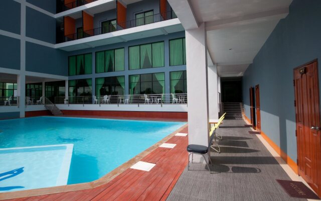 Aromdee Resort
