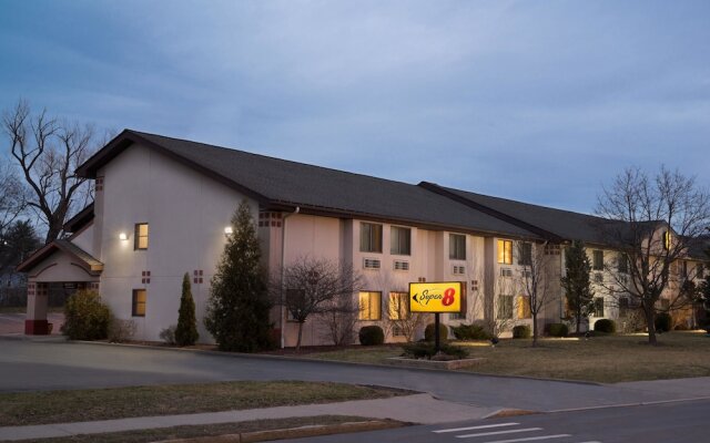 Super 8 Ithaca