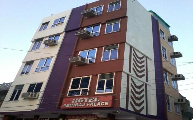 Hotel Abhiraj Palace