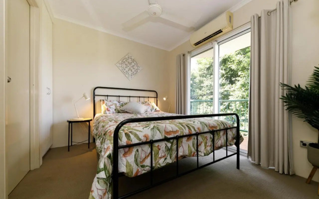 Charming CBD Apt 3bd 2bth - walk to Waterfront