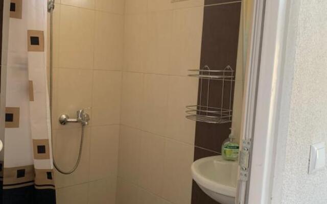 Sunrise Apartments and Studios
