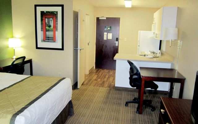 Studio 6 Suites Seattle Kent WA