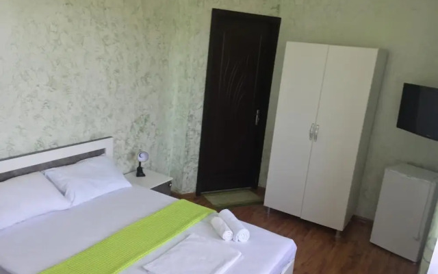 Sunny Hotel