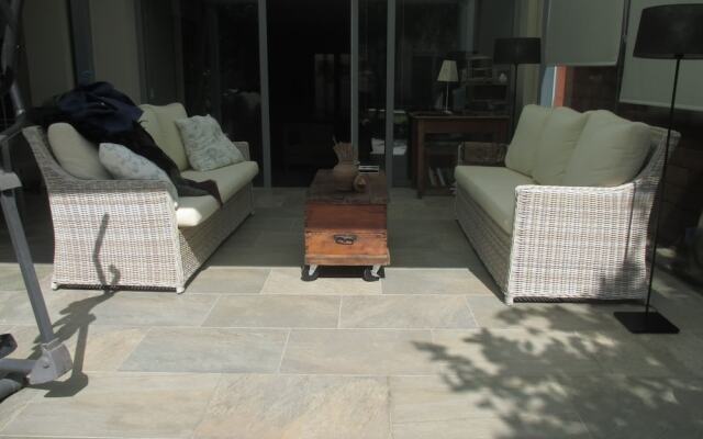 Apartamento Bizcocheros con piscina y jardin