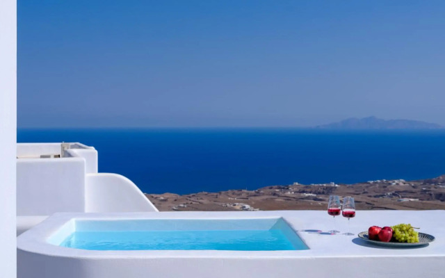 Terra Blanca Suites