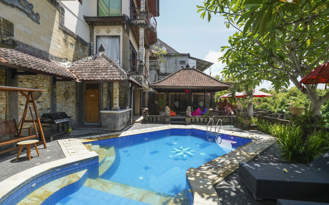 Griya Shanti Homestay by OYO Rooms