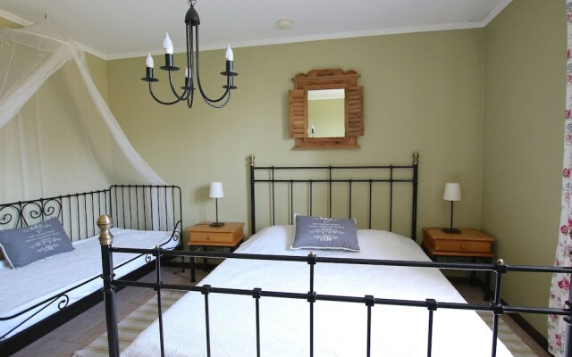 House With 4 Bedrooms in Bertrix, With Enclosed Garden and Wifi