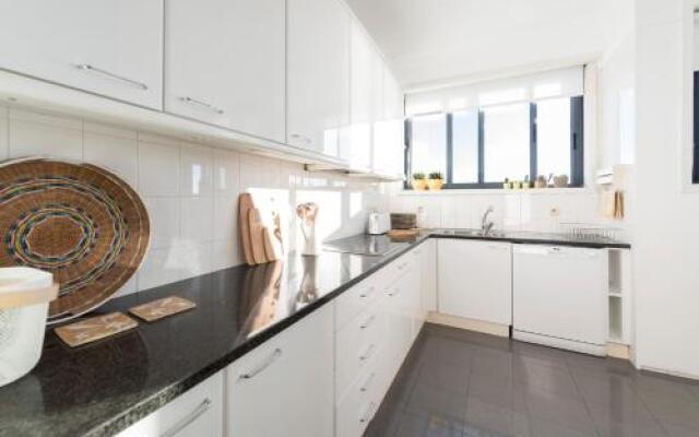 LovelyStay - Porto Beach Apartment