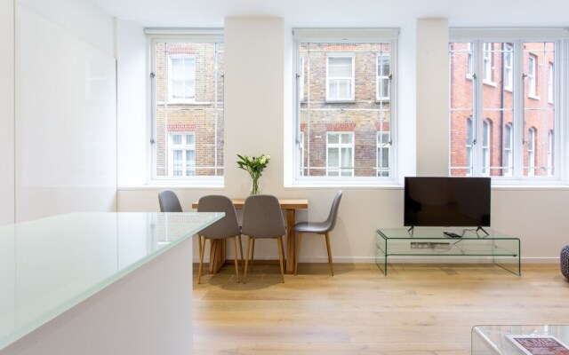 2 Bed 2 Bath Apartment Off Regent Street