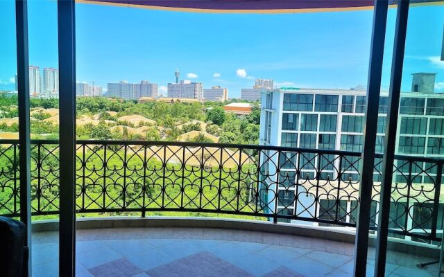 Large Studio Condo Jomtien