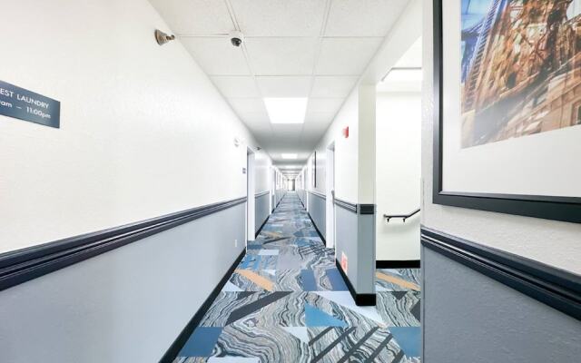 Blaine Town Inn & Suites