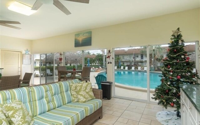 Seabreeze 2 Bedroom Home by Redawning