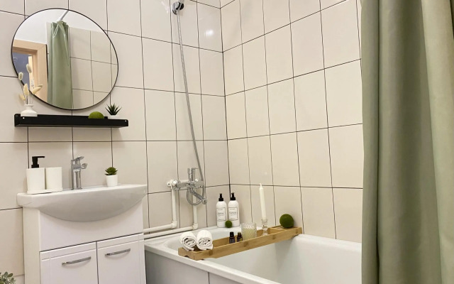 Апартаменты на проспекте Академика Сахарова 51