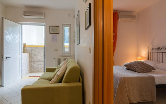 Casa Mimosa A a Villa Safi con Piscina