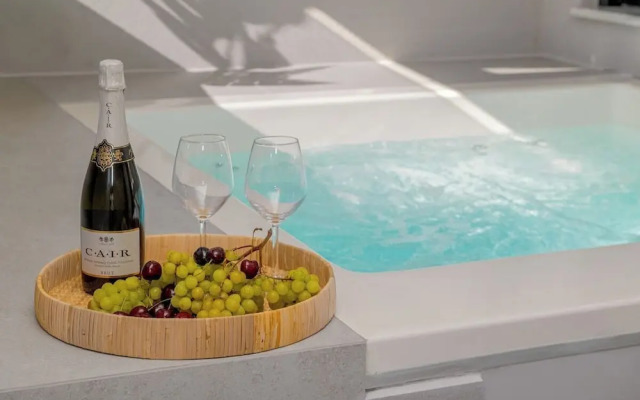 B G Urban Spa by Cretanhouses