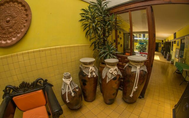 Hotel and Hostel Allende Morelia
