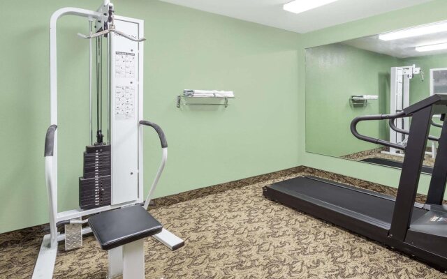 SureStay Plus Hotel by Best Western Bettendorf