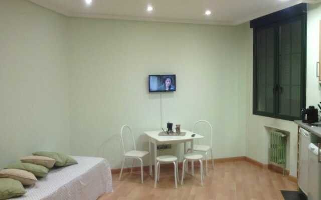 Gran Via Studio Apartments