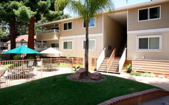 Laurel Grove Apartments