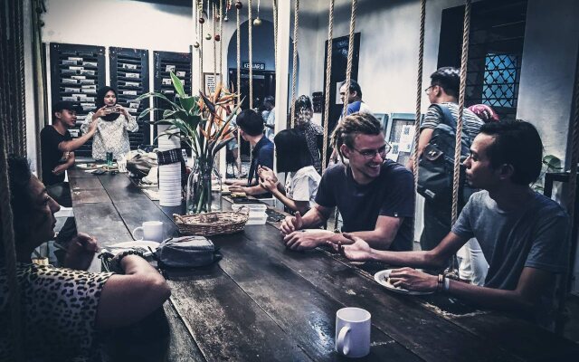 The Brownstone Hostel & Space