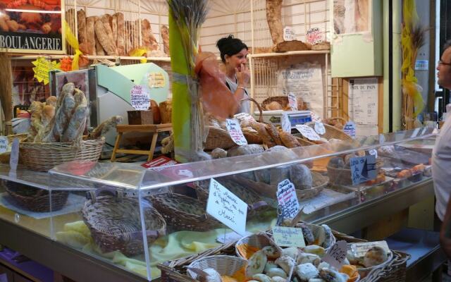 Classy Apartment in La Turbie With Fenced Garden