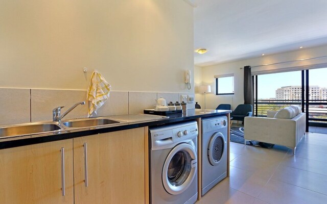 Manhattan Suites 703