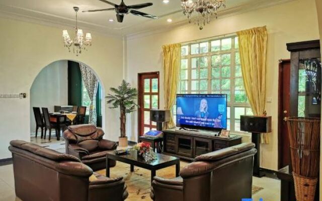 Yussy Homestay at Afamosa Bungalow