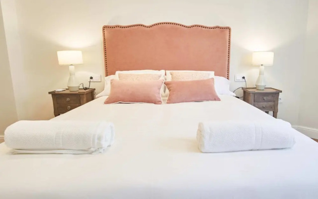 Arjona Riverside Central Deluxe by Valcambre