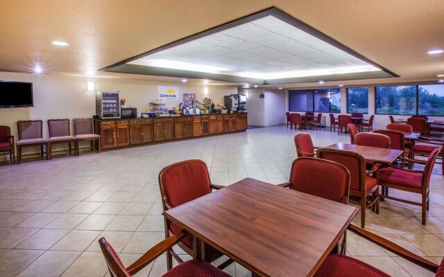 Days Inn by Wyndham Midland