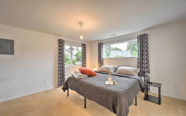 Bright Seattle Cottage w/ Private Backyard Access!