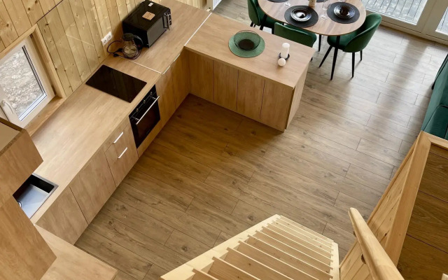 Дом Шелуха (Sheluha House) с сауной и горячим чаном