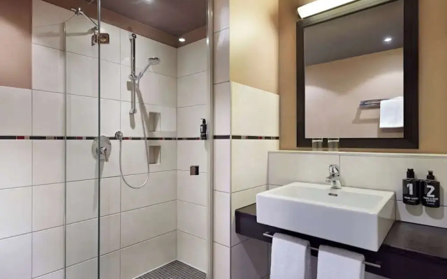 Lindner Na 1/4 Rburgring Motorsport Hotel