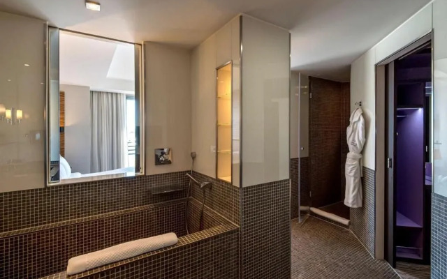 Canopy by Hilton Cannes