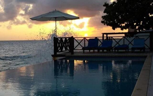 Scuba Lodge & Ocean Suites