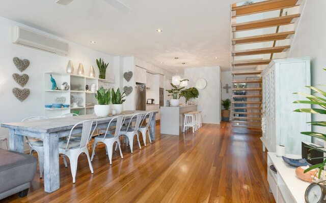 Coastal Chic @ Casuarina