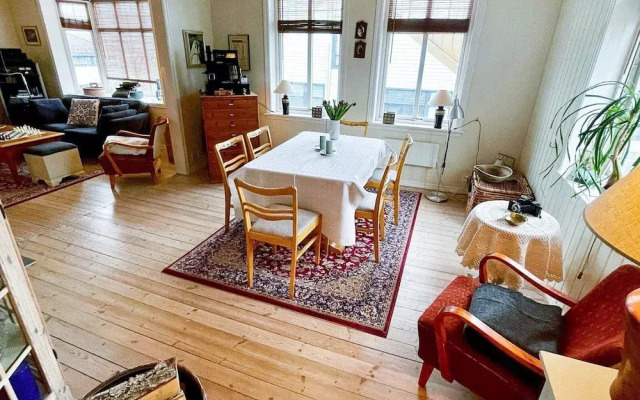 8 Person Holiday Home in Maloy-by Traum