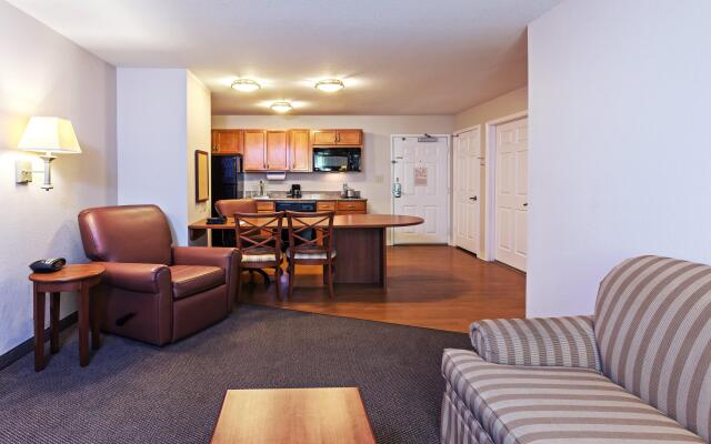 Candlewood Suites Pearland by IHG